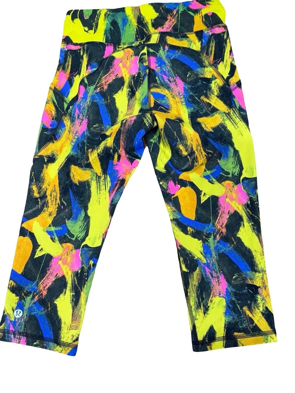 ✨ Lululemon Invigorate High-Rise‎ Crop 17